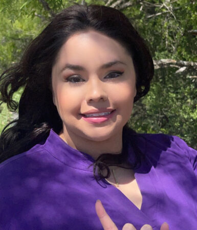 Dr. Samantha Holmes